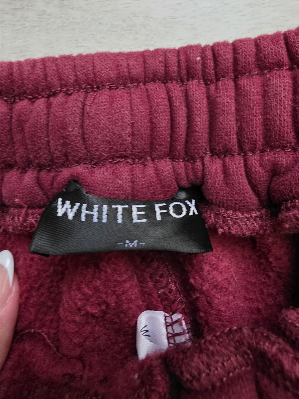 White Fox Boutique Burgundy Sweatpants Size Medium - Picture 7 of 12